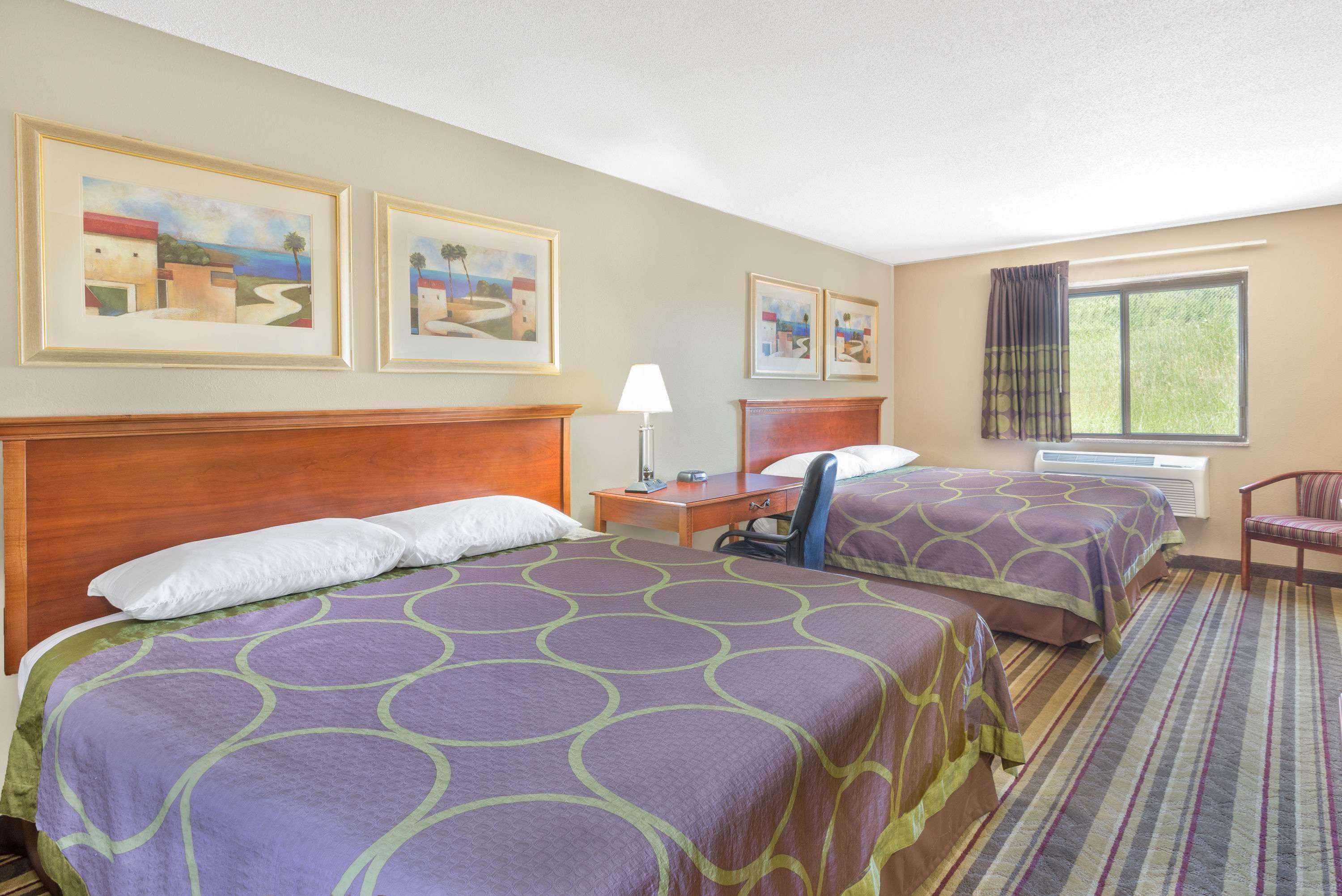 Super 8 By Wyndham Tilton/Lake Winnipesaukee Buitenkant foto