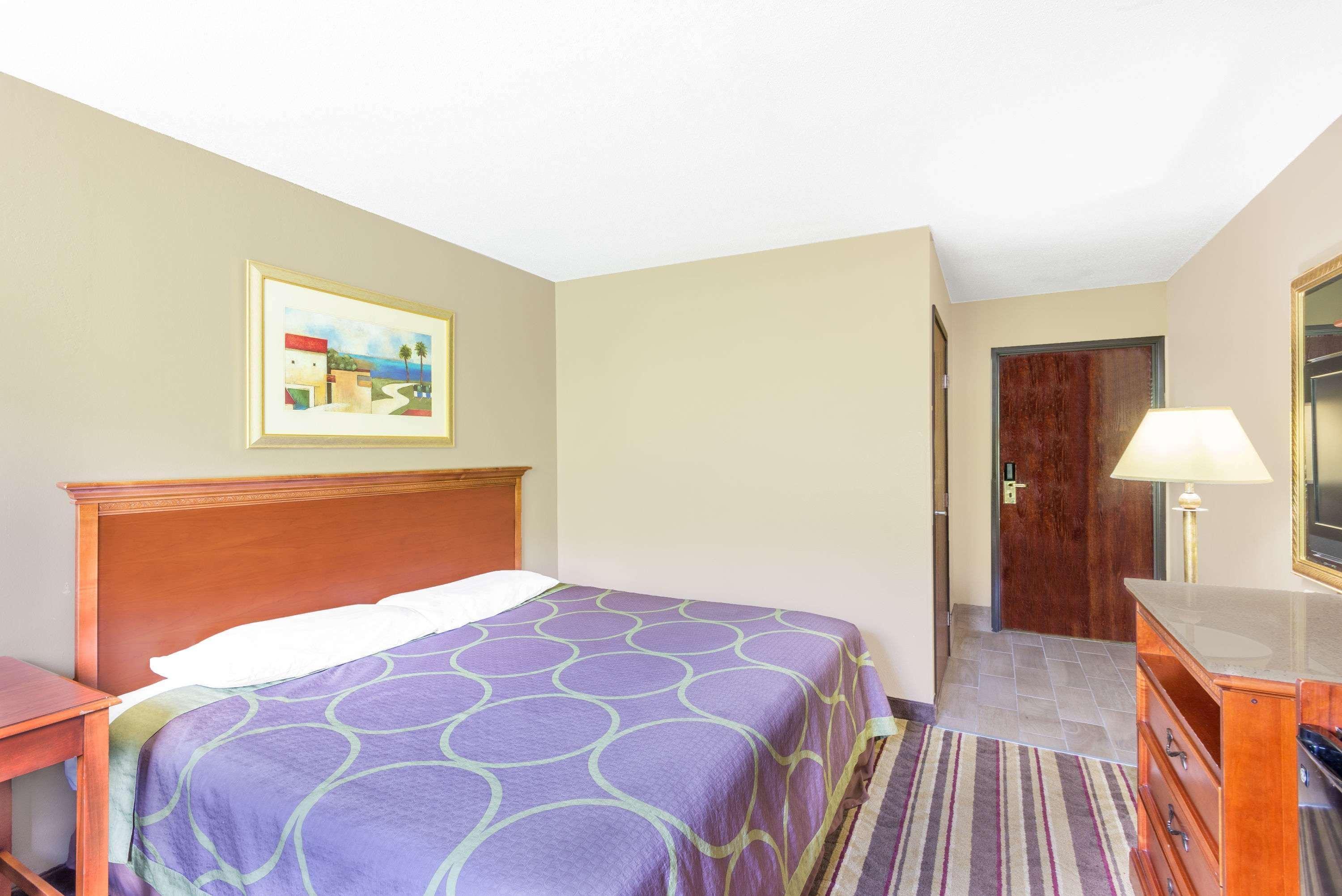 Super 8 By Wyndham Tilton/Lake Winnipesaukee Buitenkant foto