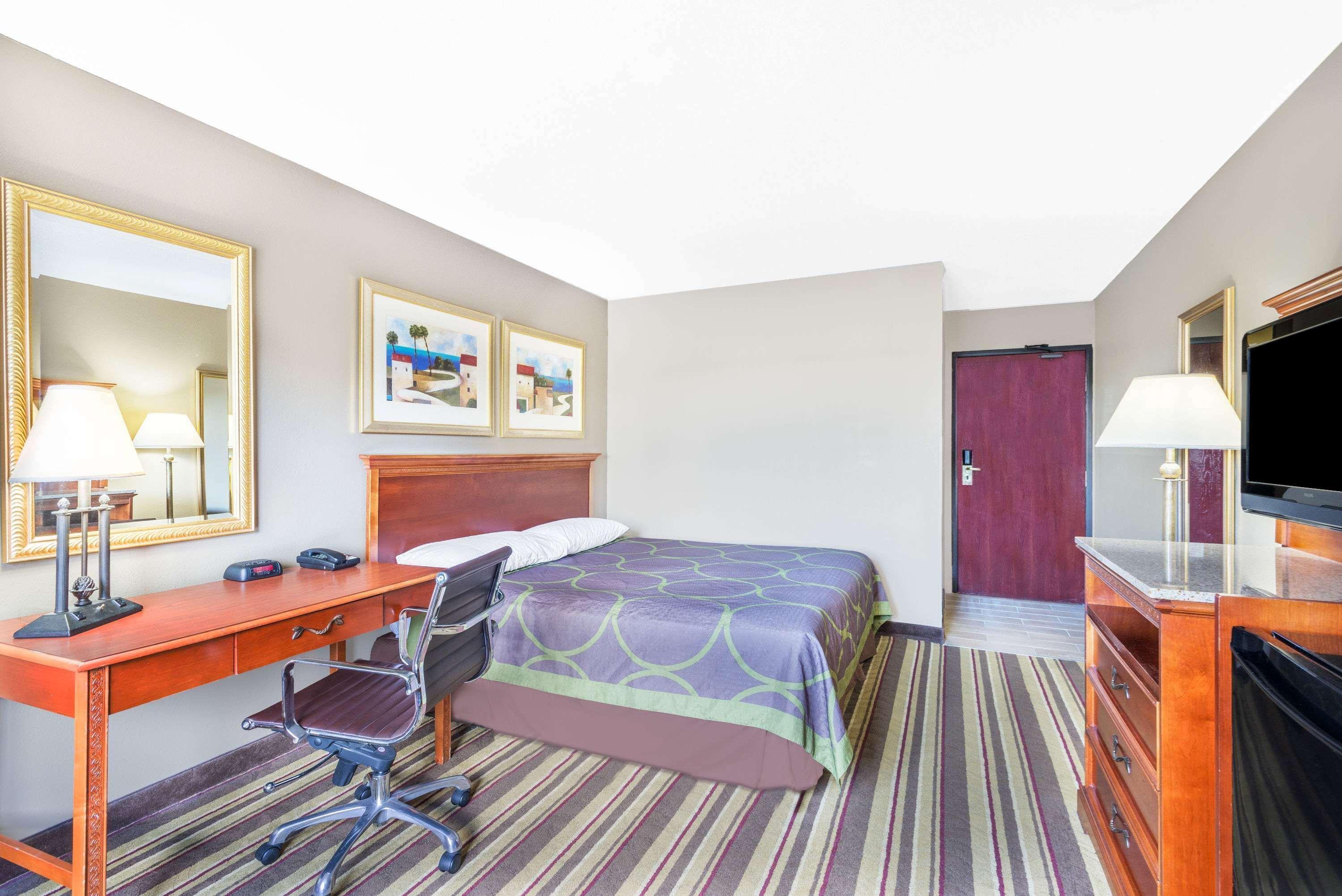 Super 8 By Wyndham Tilton/Lake Winnipesaukee Buitenkant foto