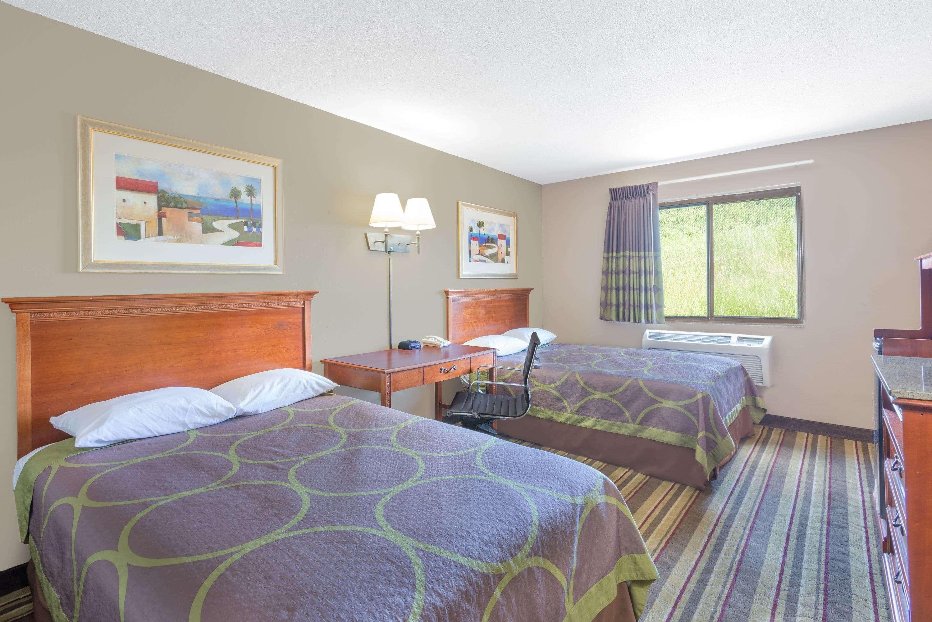 Super 8 By Wyndham Tilton/Lake Winnipesaukee Buitenkant foto