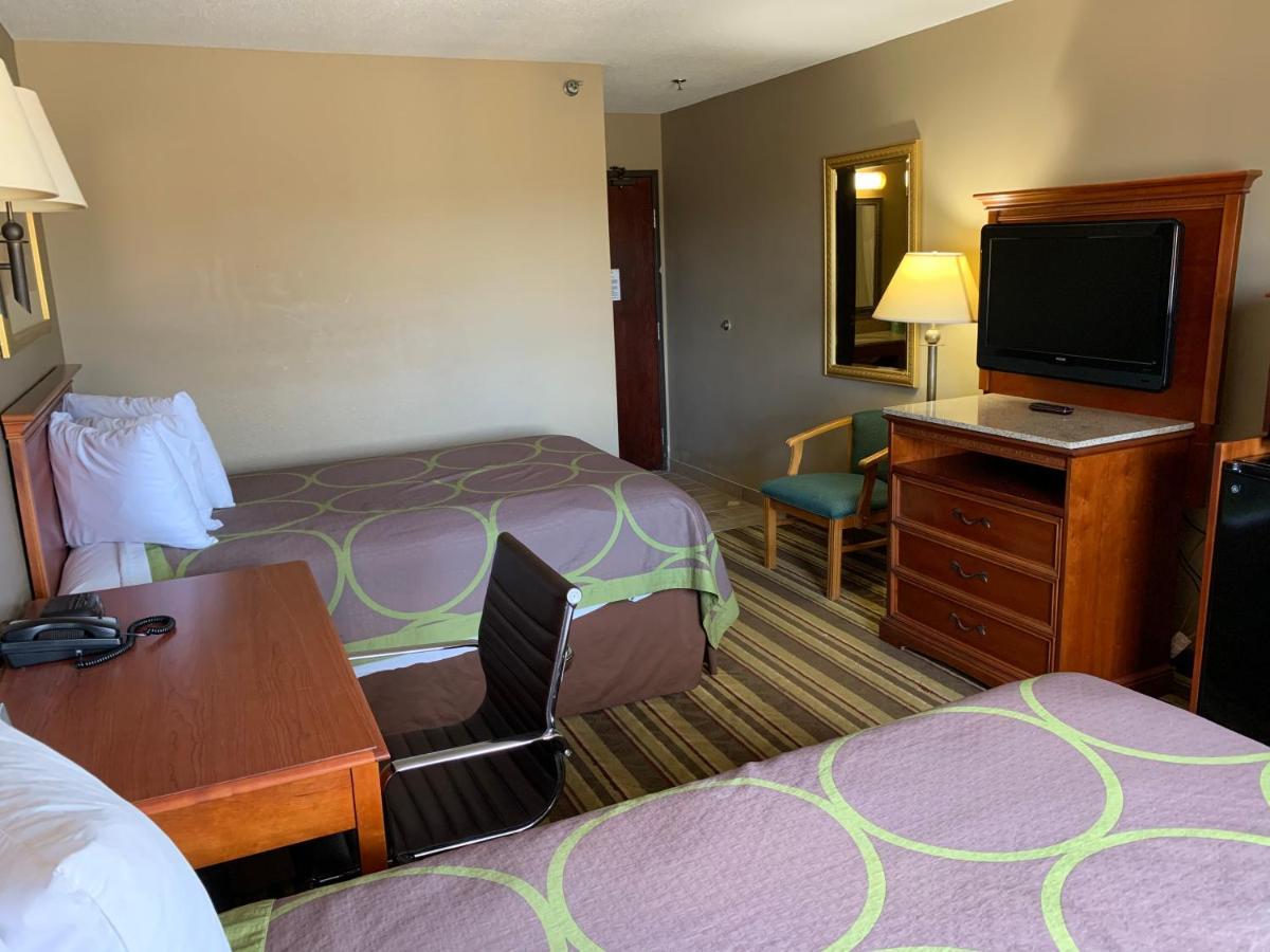Super 8 By Wyndham Tilton/Lake Winnipesaukee Buitenkant foto